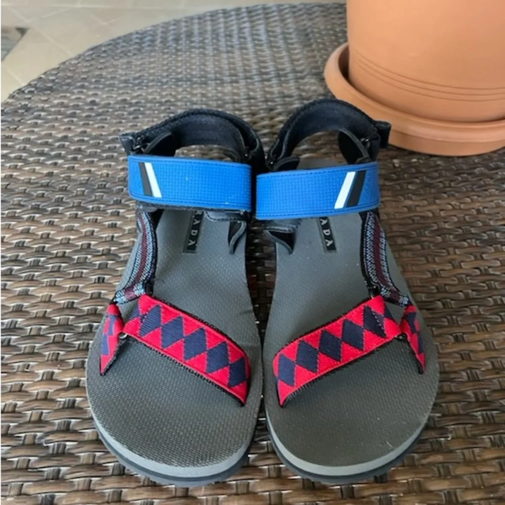 NWOT. Prada Red and Navy Geometric Strap Sandals
